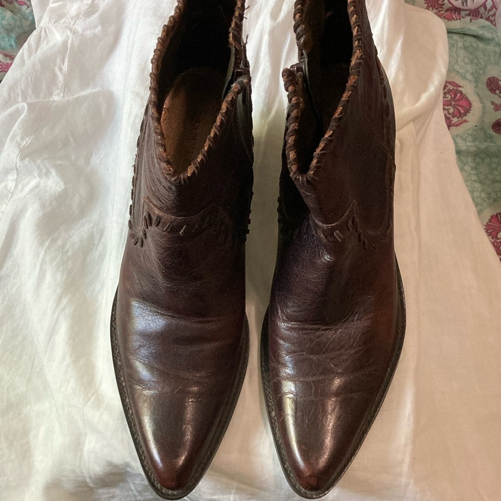 Gianni Bini ankle boot